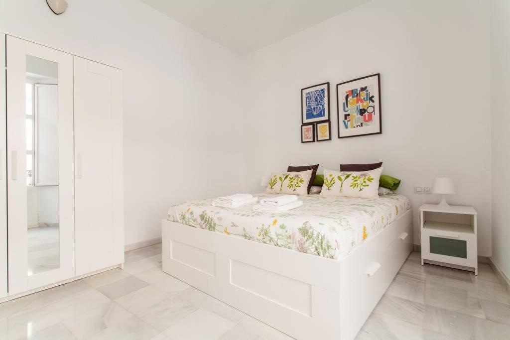 Hostly Rivero 2B Center-Fibre-Communal Terrace-Parking Optional-Cless เซบีญา ภายนอก รูปภาพ