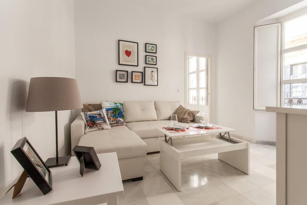Hostly Rivero 2B Center-Fibre-Communal Terrace-Parking Optional-Cless เซบีญา ภายนอก รูปภาพ